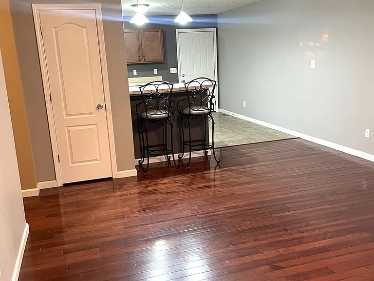2138 Bernhurst Dr — Photo 1
