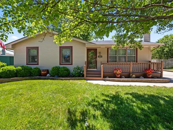 1228 Westside Dr, Polk City, IA 50226