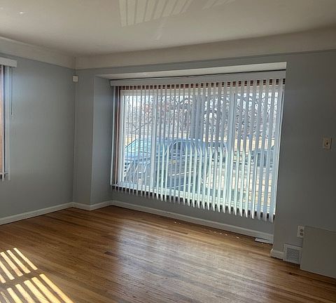 3rd image of 7730 Chatham