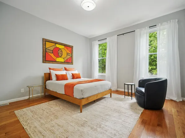 804 Grand Street image 4 of 29