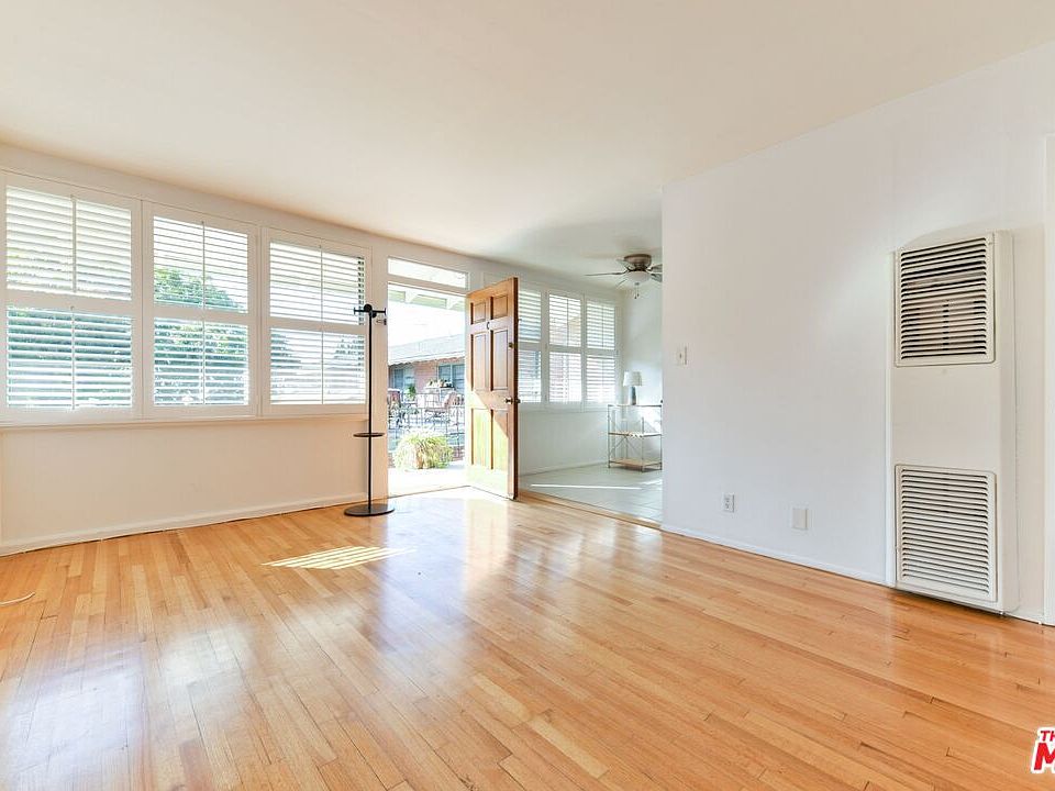 1st image of 2033 Cloverfield Blvd APT C