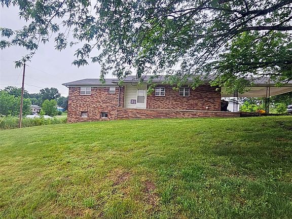 3rd image of 466 Tennyson Loop