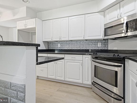 4th image of 9201 Owings Manor Ct
