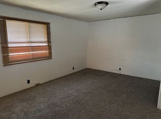 54 N Magnolia Dr, Pleasanton, KS 66075