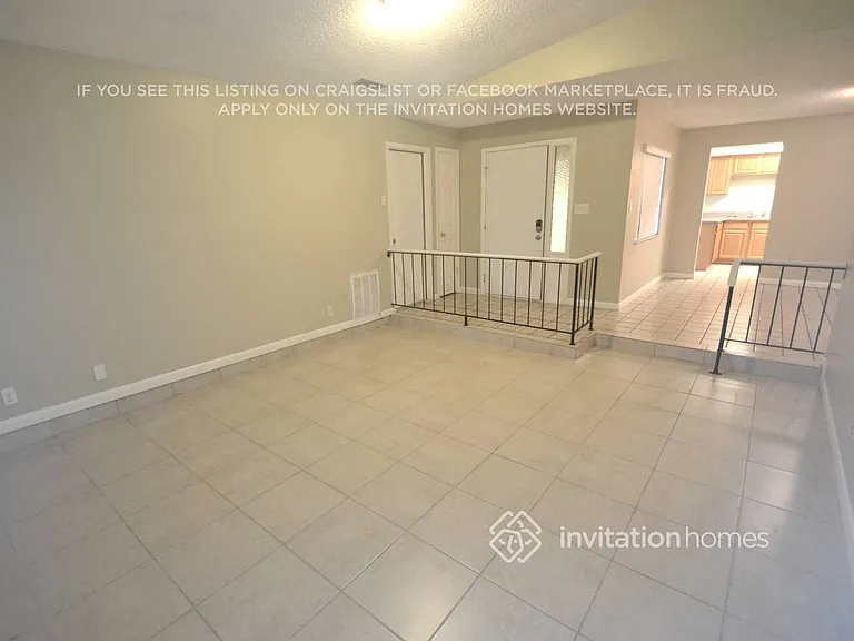 414 Sonesta Ct — Photo 2
