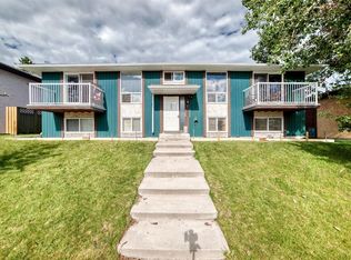 11415 E 8th St SW #1, Calgary, AB T2W 2N4