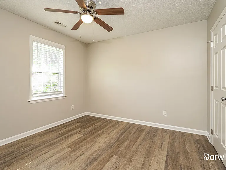 820 Vegas Palm Ave — Photo 10