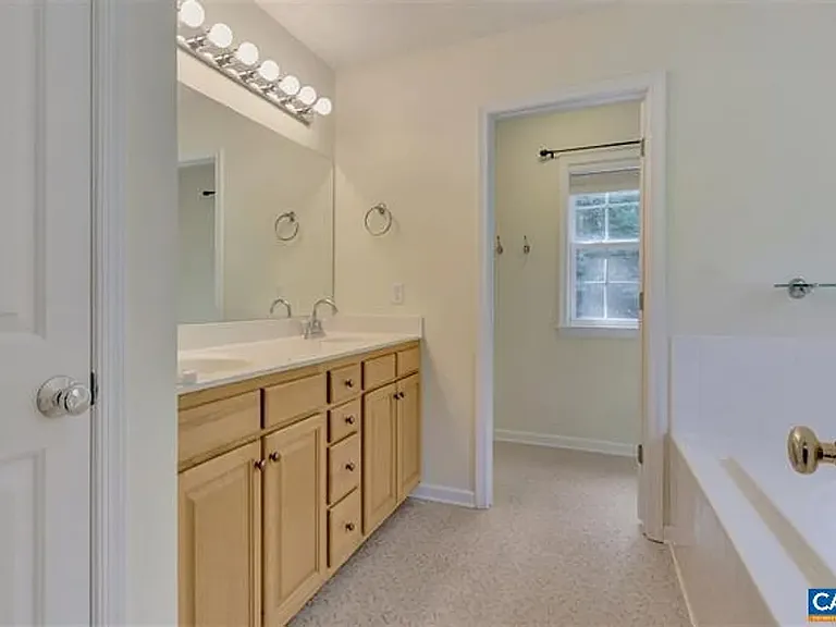 991 Carodon Dr — Photo 24
