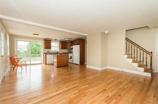 5th image of 10 Coltin Dr