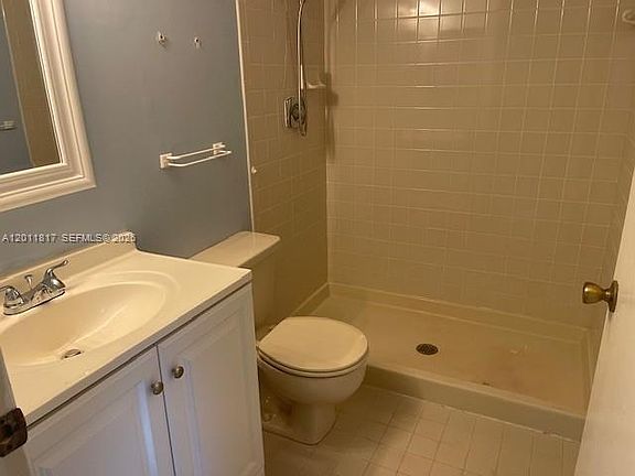 3rd image of 4355 Village Dr Unit A