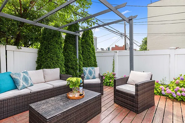 Sold by Compass | media 11