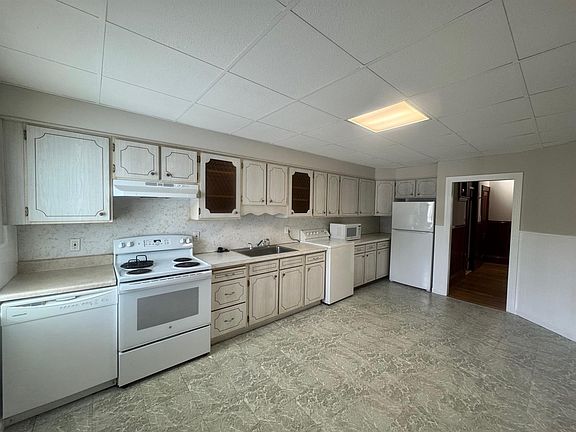 4th image of 797 Cambridge St #2