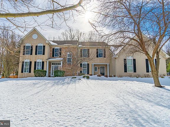 2nd image of 107 Canter Dr