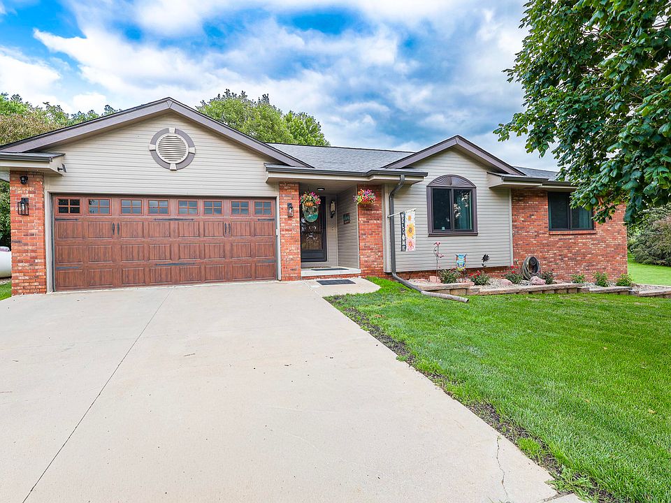 1st image of 57963 Inglewood Ln