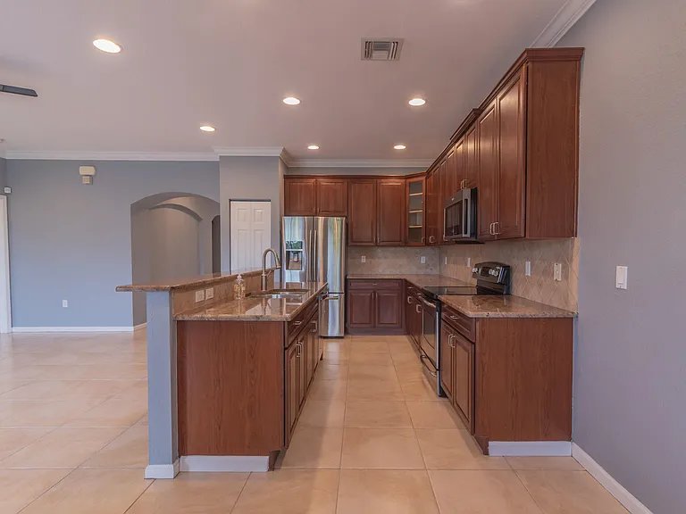 7522 Herrington Ln — Photo 4