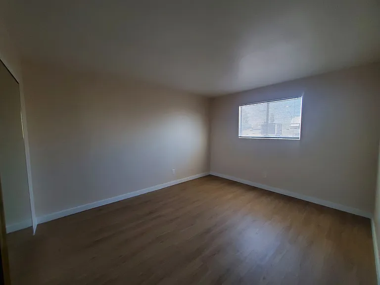 Mountain View Condos — Photo 15