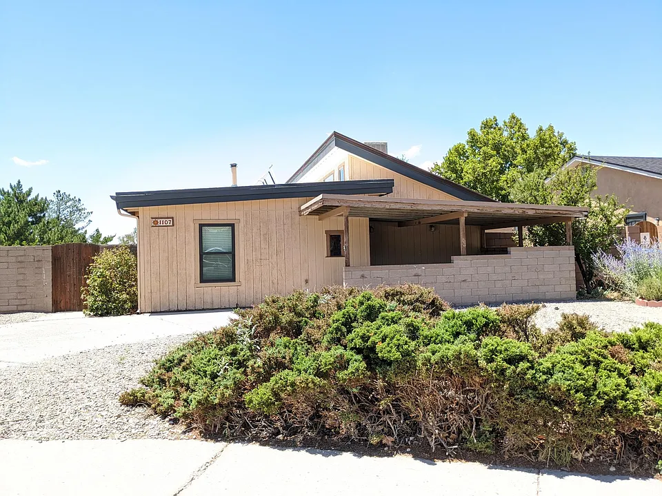 1107 Monte Alto Ct NE