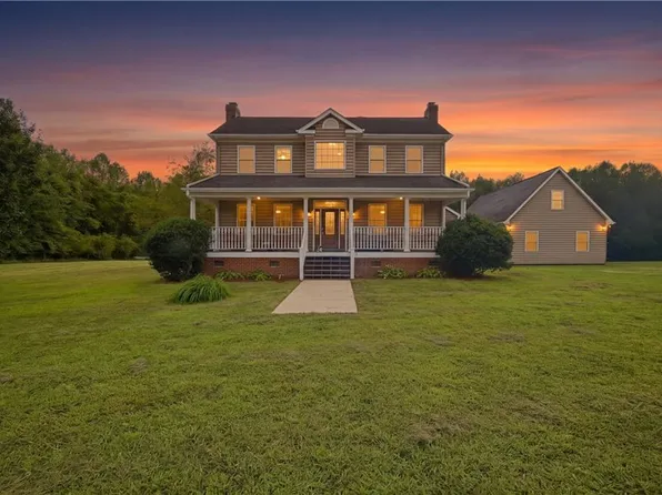 6115 Trumpet Dr, Suffolk, VA 23437