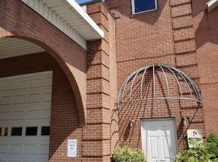 1390 1/2 University Ave, Morgantown, WV 26505