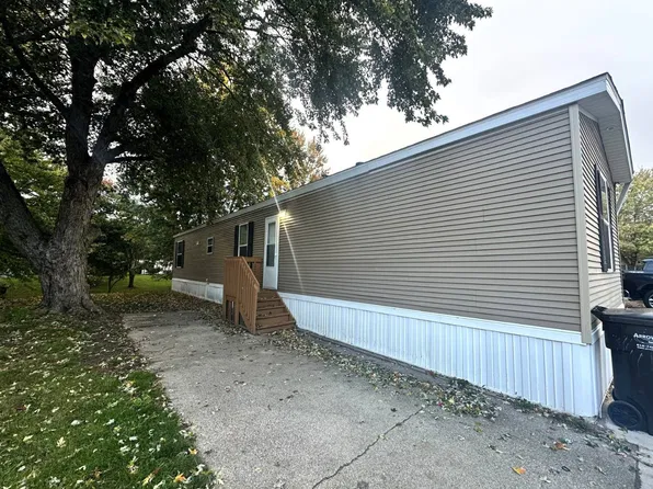 7035 Festival Dr SW, Grand Rapids, MI 49548