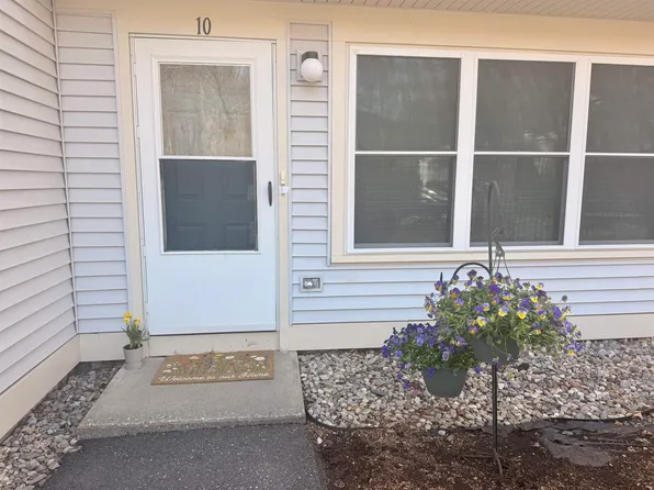 10 Morningside Commons, Brattleboro, VT 05301