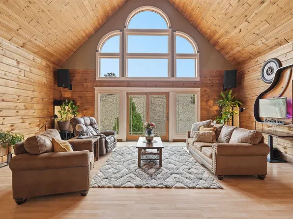 243 Pleasant Valley Rd, Hartville, WY 82215