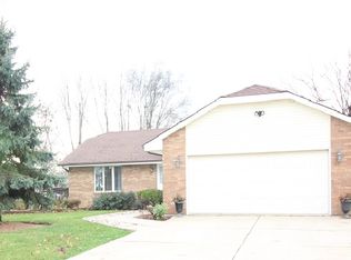 20928 S Sarver Dr, Shorewood, IL 60404