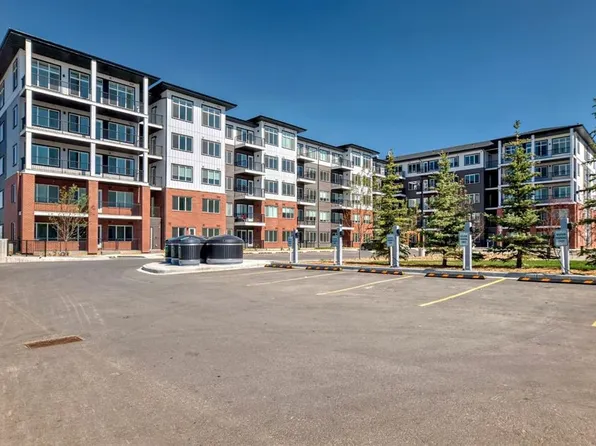 395 S Skyview Pkwy NE #2205, Calgary, AB T3N 1Z7