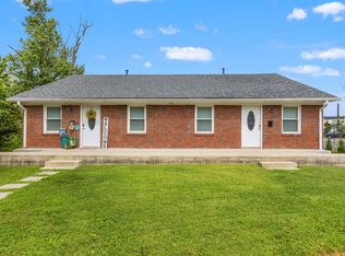 1999 Fair Oaks Dr, Lexington, KY 40504