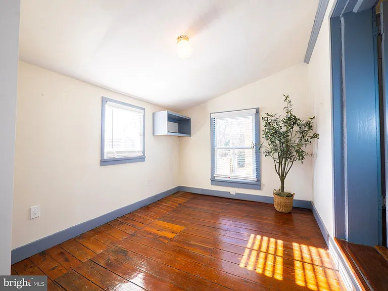 703 S Loudoun St — Photo 28