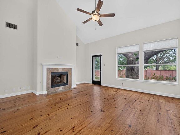 4th image of 8109 Ganttcrest Dr