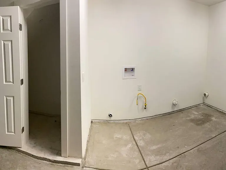 210 Burney St — Photo 4