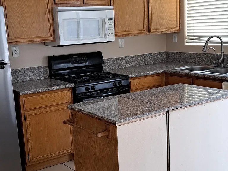 3011 Cantabria Ct — Photo 11
