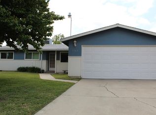 1349 N Prospect St, Porterville, CA 93257