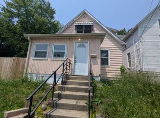 915 NE Rock Island Ave, Peoria, IL 61603