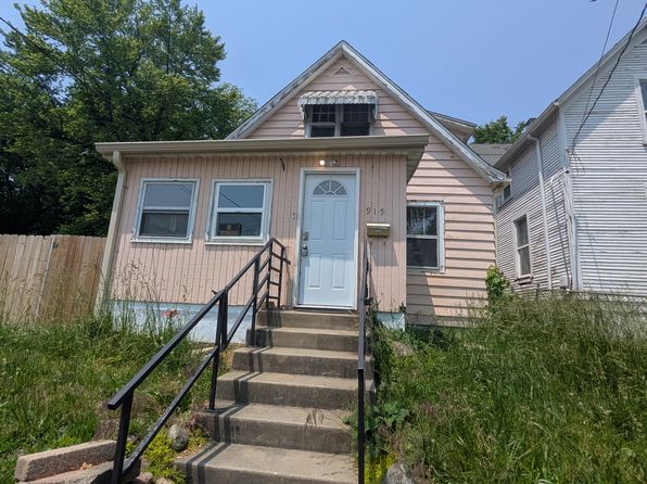 915 NE Rock Island Ave