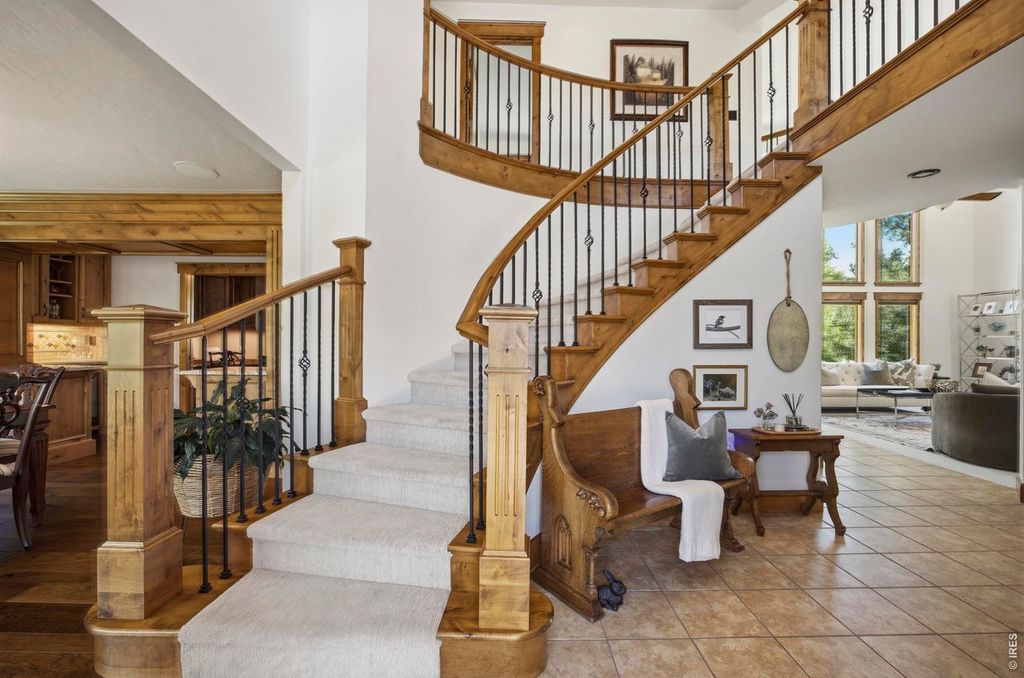 8228 Benson Ct