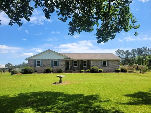 120 Heather Ln, Greenwood, SC 29649