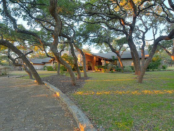 4th image of 12 Chaparral Hill Dr