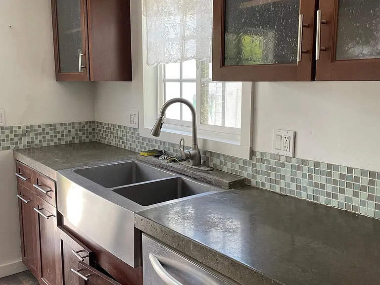 224 Edward Ave — Photo 4