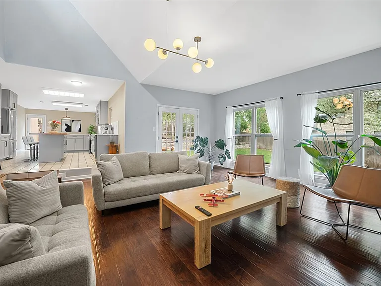 10511 Tweedsmuir Dr — Photo 25
