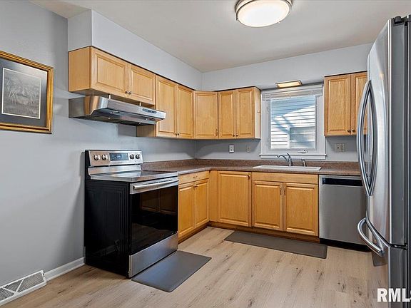 5th image of 49 Foresters Ln