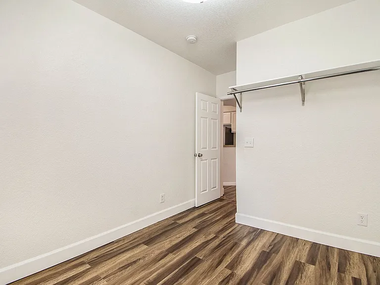 1629 N Clarkson St #21 — Photo 7