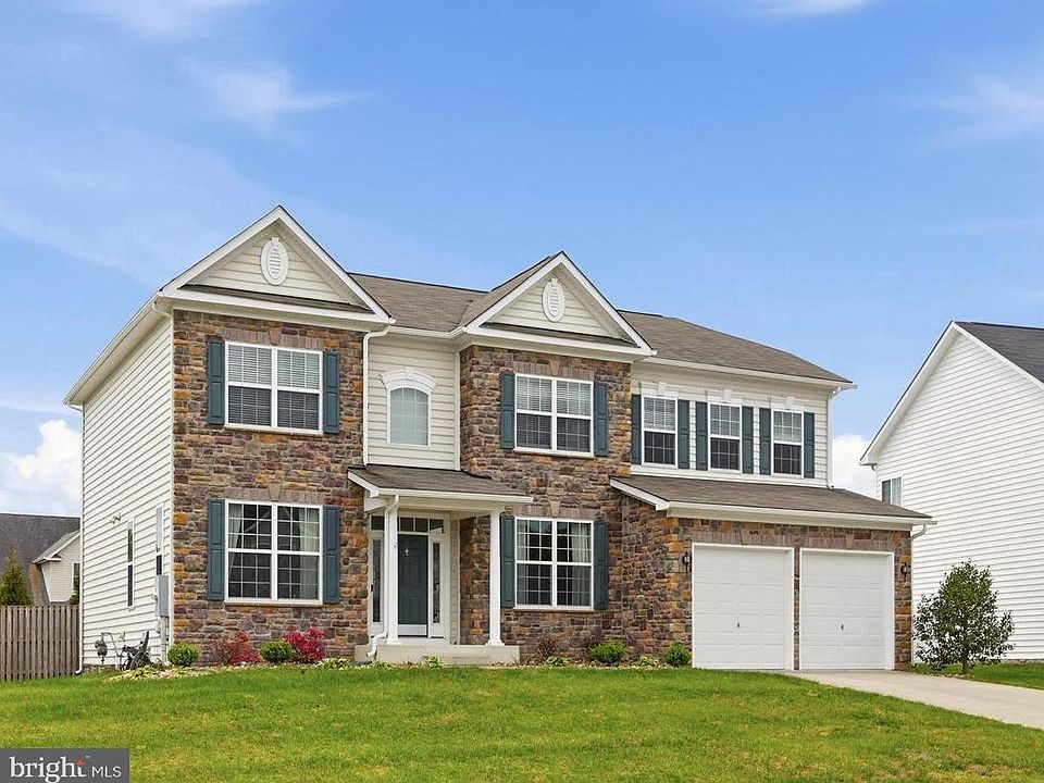 1st image of 223 Dartmoor Dr