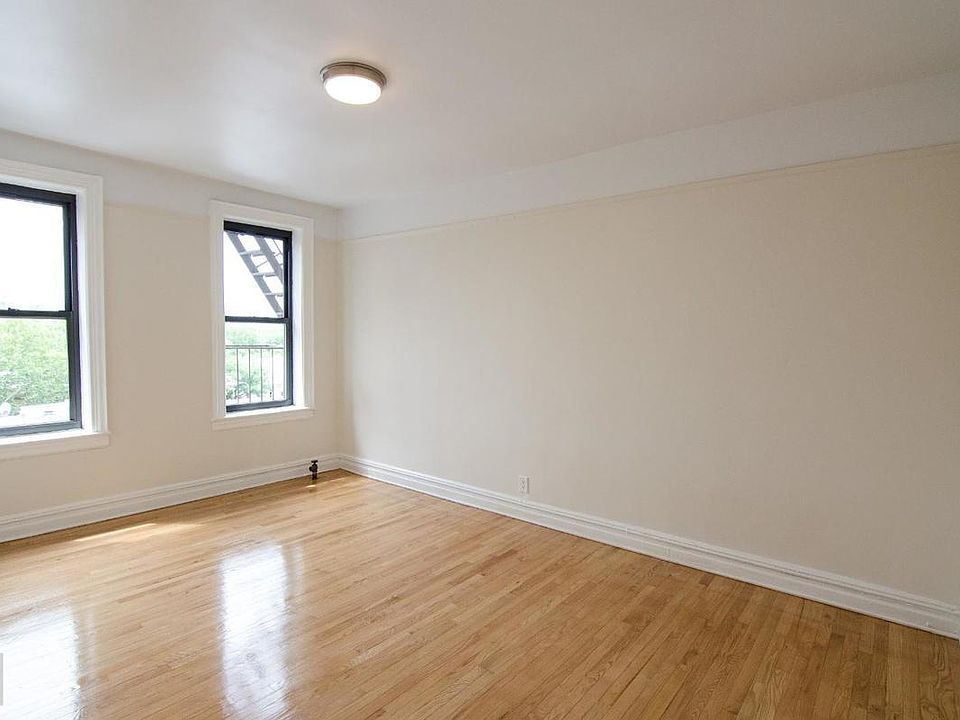 2nd image of 4146 50th St #4E
