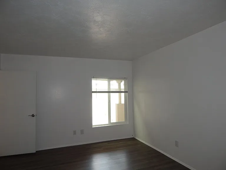 993 N Caribe Ave — Photo 2