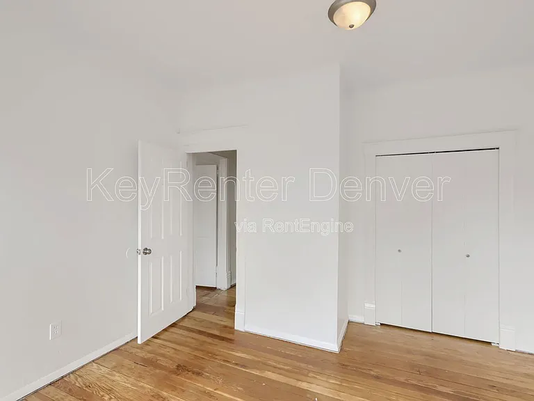 1118 6th St #A — Photo 11