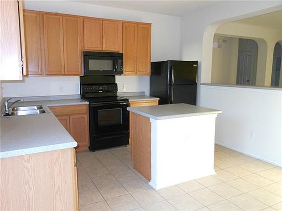 4th image of 217 Briarwood Dr