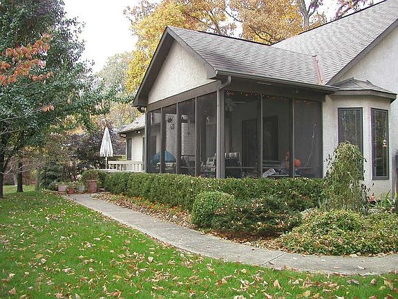 5th image of 8951 Charington Ct NW