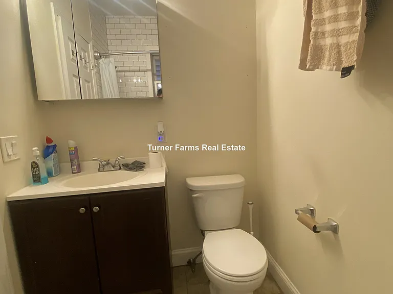 58 Medford St #1R — Photo 16